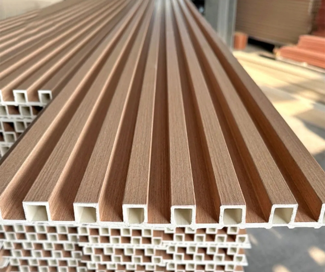 Ripado Interior WPC Castanho